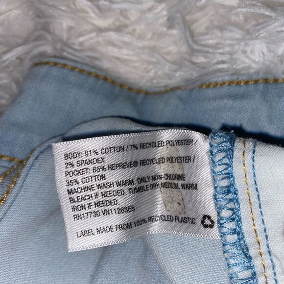 Universal Threads Juniors Size 8/29 Light High Rise Jean Shorts - Picture 5 of 7